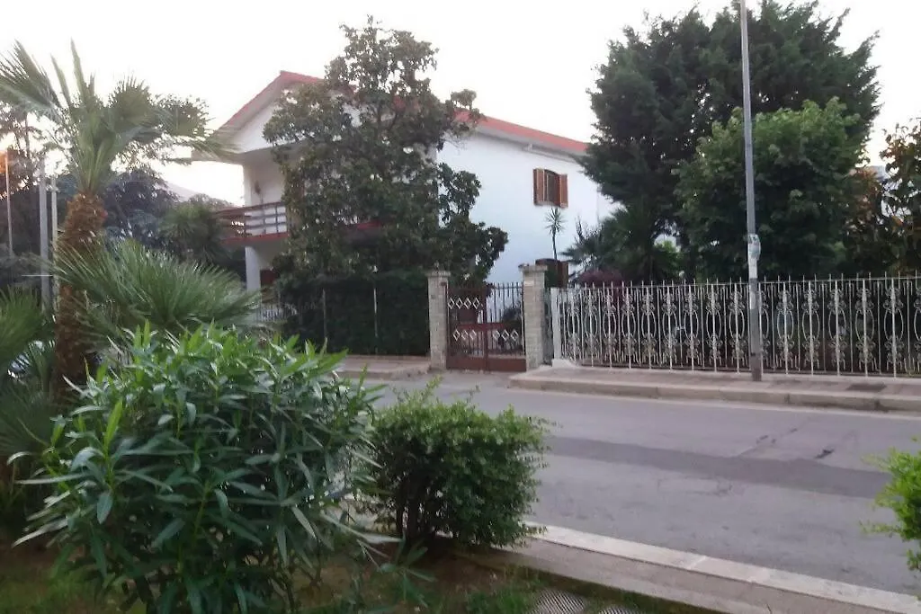 Casa vacanze Villa Residenza Nisio Bari